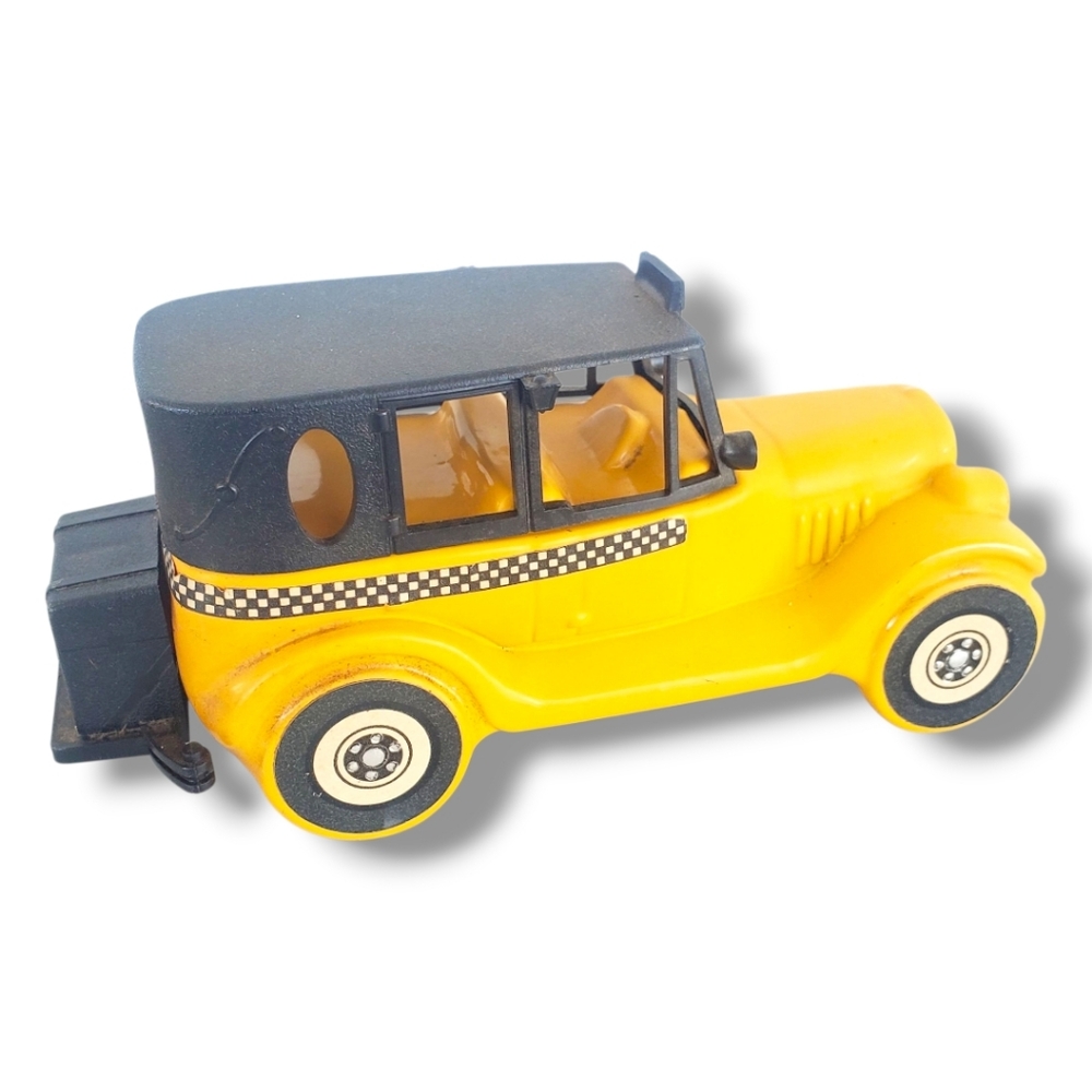 NEW VINTAGE AVON 1926 CHECKER CAB WILD COUNTRY AFTER SHAVE DECANTER